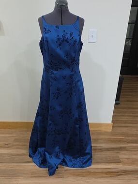 Betsy & Adam Blue Satin Floral A-Line Evening Dress